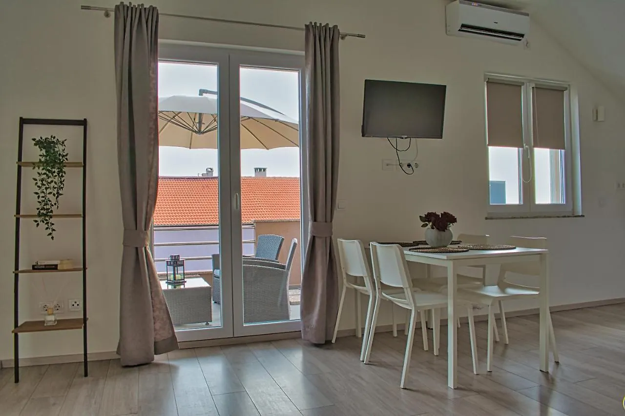 Apartments And Rooms B&B Zadar